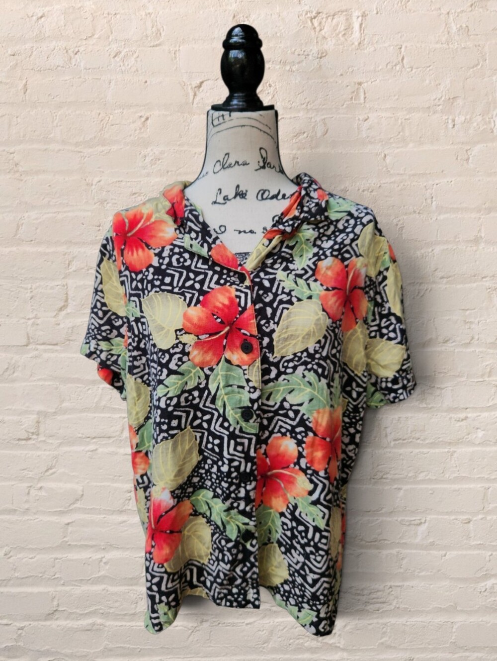 White Stag Tropical Floral Button-Up Shirt Size XL